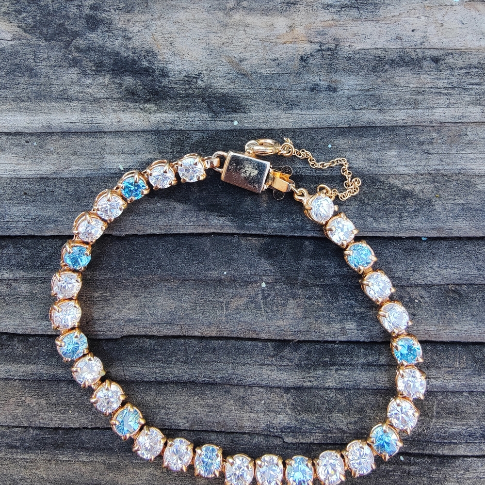 Vintage Gold and Blue Crystal Bracelet - Picture 4 of 7